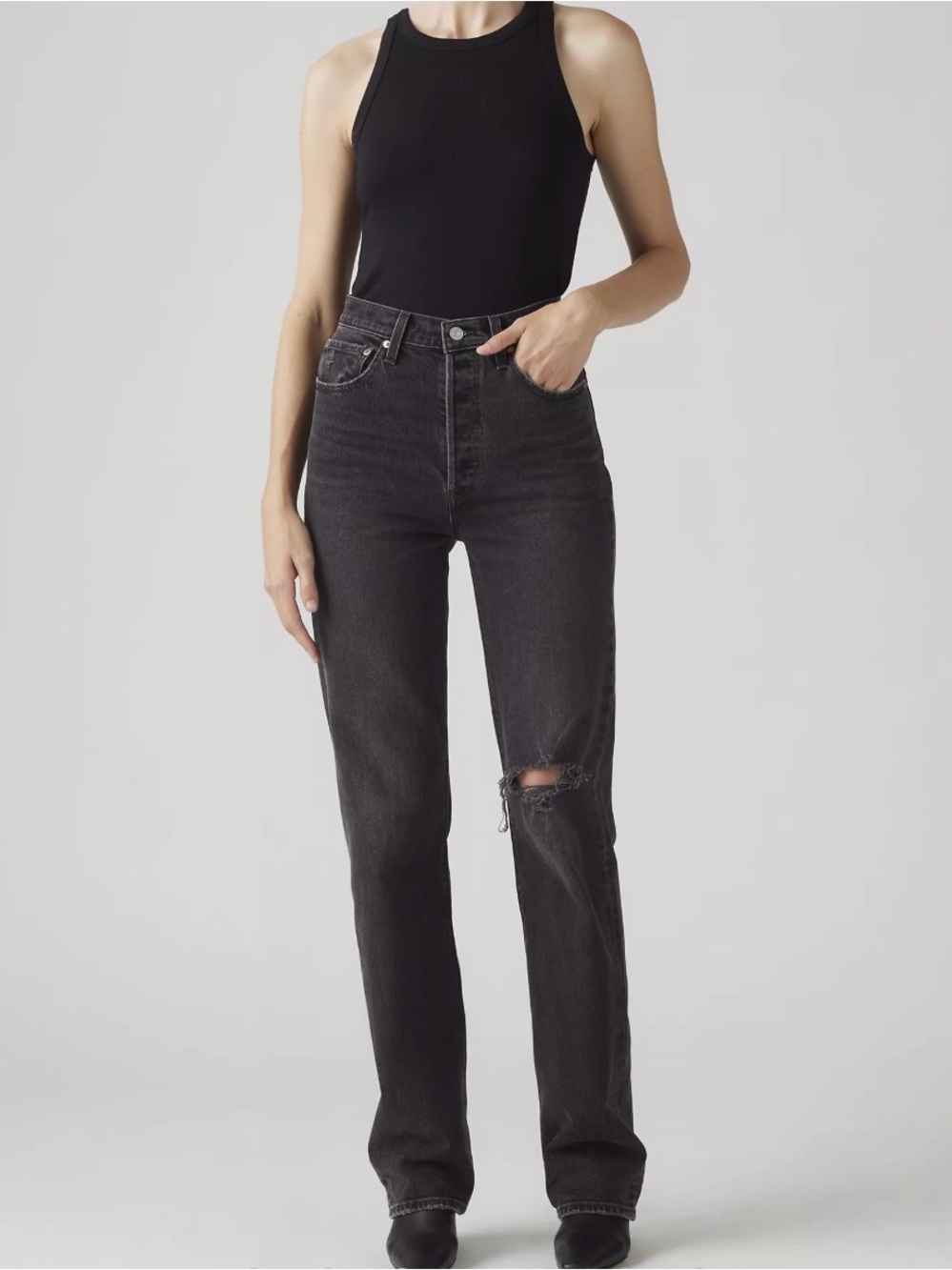 Levi's Black Wedgie Straight-Leg Jeans with Knee Rip, size 28 W28 L28